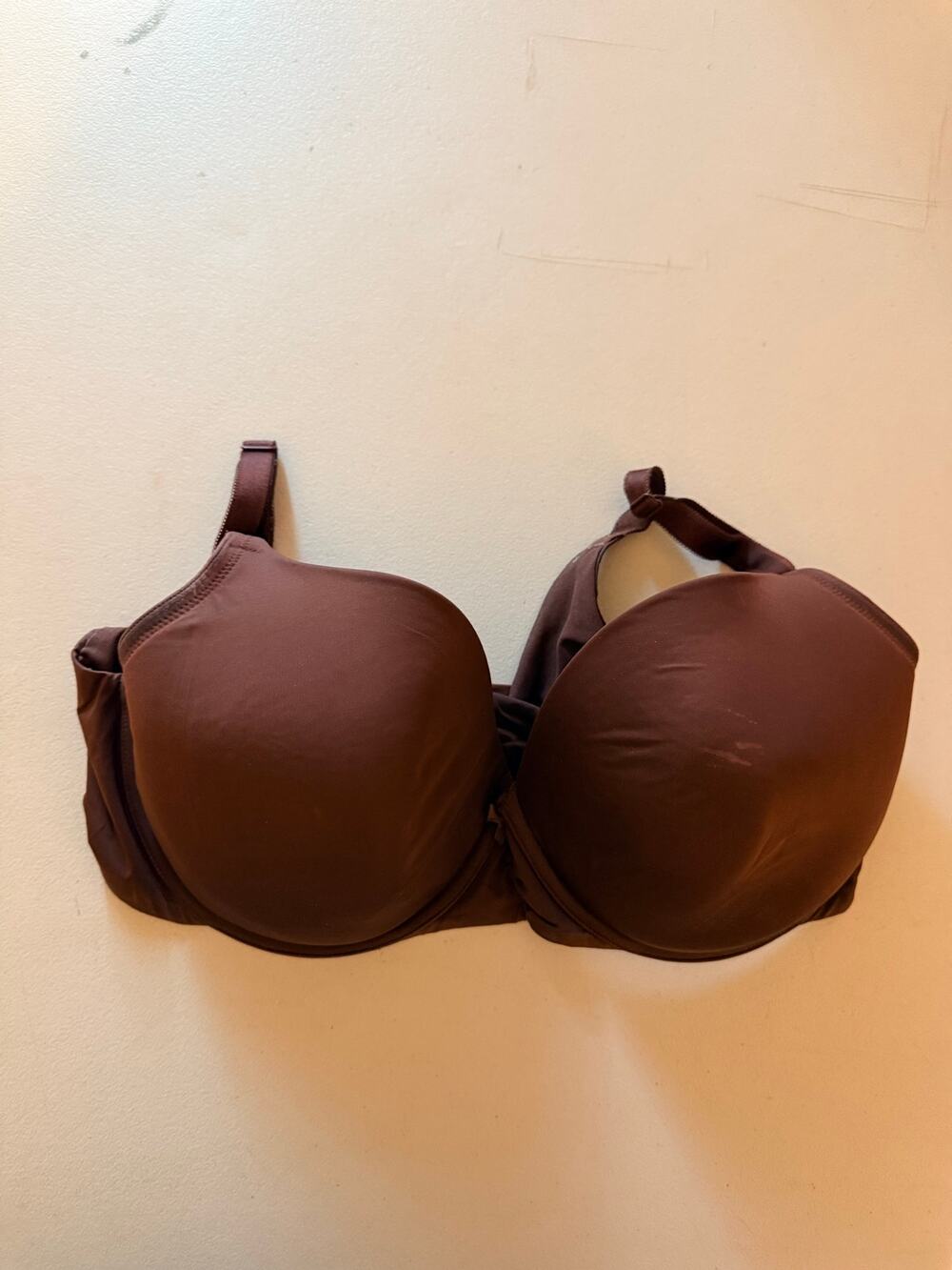 Torrid feel the Free Women’s Bra, size 40D from measuring.